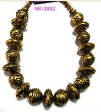 Fashionable Costume Necklace