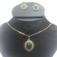 Glossy Look Pendant Set