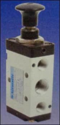 Push button valve