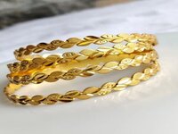 Ladies Wear Bangles