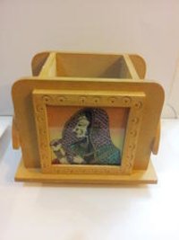 Colored Wooden Pen Stand