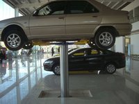 Hydraulic Washing Lift For Four Wheeler