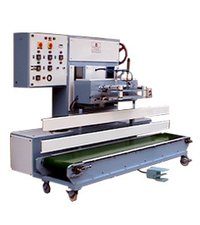 Conveyorised Heat Sealing Machine For Vertical Mounted Bags