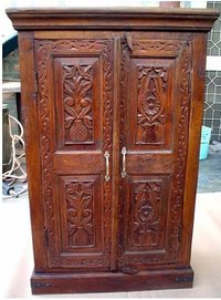 Wooden Crafted Almirah