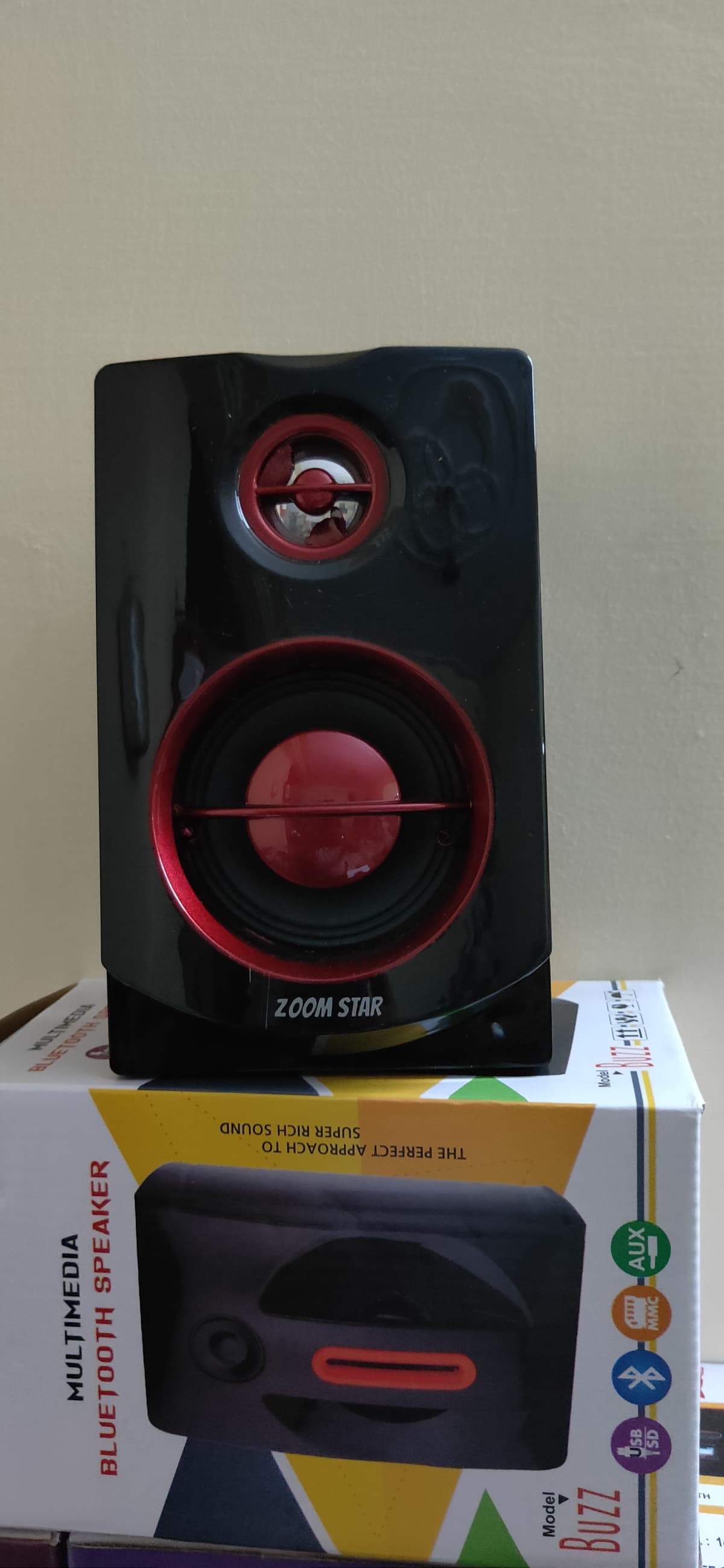 Zoom Star Bluetooth Wireless Rechargble Speaker Buzz
