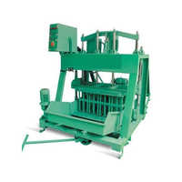 Hollow block machine