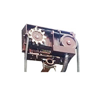 Tube type oil skimmer
