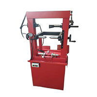 Wheel straightening machine