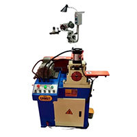 Pipe chamfering machine