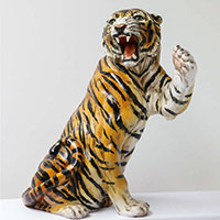 Tiger statue
