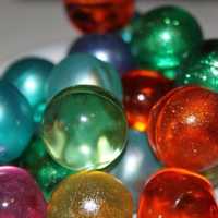 Bath oil bead