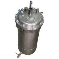 Pressure feed container