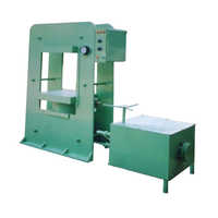 Pulp moulding machine