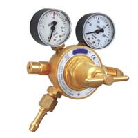 Single stage regulator