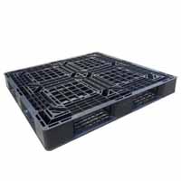 Used plastic pallets