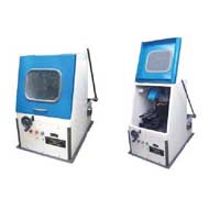Metallographic cutting machine