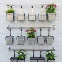Outdoor wall hanging