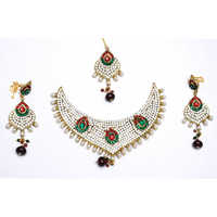 Imitation fashion jewellery