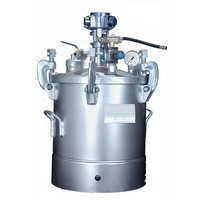 Pressure feed tanks