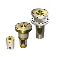 Groove feed sleeve