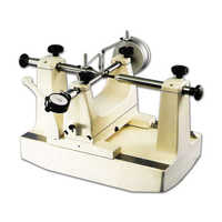 Floating carriage micrometer