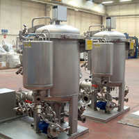 Polyester yarn dyeing machine