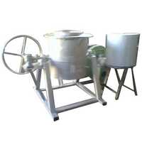 Crucible tilting furnace