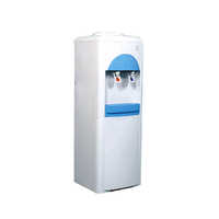 Bottleless water dispenser