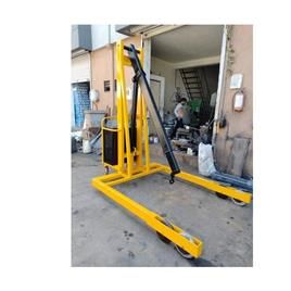 05 Tons Electric Battery Floor Crane