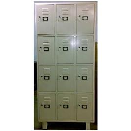 12 Door Locker