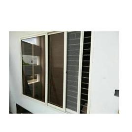 3 Track Sliding Window