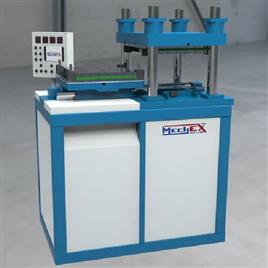 700 X 700 Mm Vertical Rubber Compression Moulding Machine 125 Tons In Rajkot Mechex India, Capacity: 125 Tons