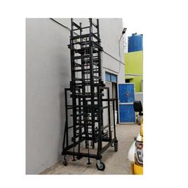 Aluminium Tower Ladder Capacity: 280 Kg