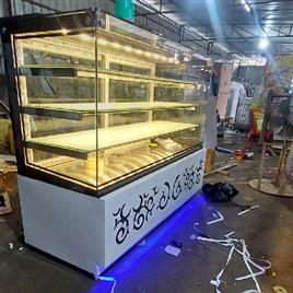 Bakery Display Counter 25, Power Consumption: 500-700 Watt