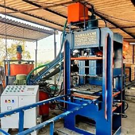 Brick Making Machines 18, Capacity: 9000-10000