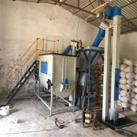 Broiler Chicken Feeding Machine, Capacity: 300 kg per hr