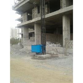 Builders Hoist Construction Lift, Material: MS