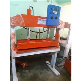 Double Die Hydraulic Paper Plate Machine 7, Oil Tank Capacity: 30Litre