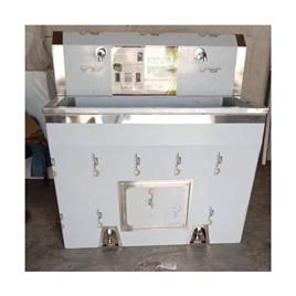 Floor Mounted Scrub Sink In Malkaigiri Pgk Clean Air Systems, Material: Stainless steel 304 Grade