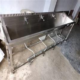 Foot Operated Hand Wash Sink In Coimbatore Sakthi Industries, Size: 8 feet