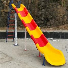 Frp Spiral Slide In Nagpur Arahant Play Equipments, Safe Play Area: 12 x 5 Feet