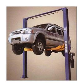 Gantry Two Post Car Lift In Ahmedabad Naman Automotive Solutions, Front Arm Reach: 750-1250 mm