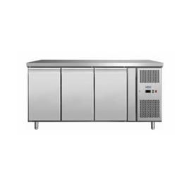 Gn 3200 Bte Celfrost 3 Door Undercounter Freezer, Door Type: Triple