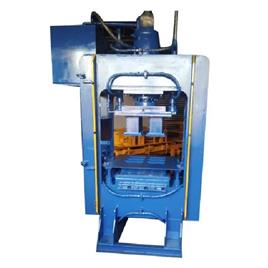 High Pressure Fly Ash Brick Making Machine 12, Capacity: 2000 Brick