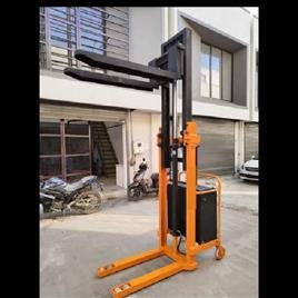 Hydraulic Battery Operated Stacker