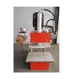 Hydraulic Hawai Chappal Making Machine 2