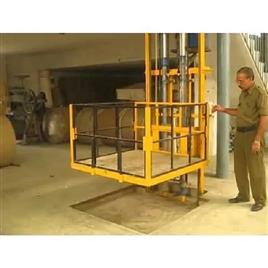 Hydraulic Platform Lift 2, Maximum Load: 2 Ton