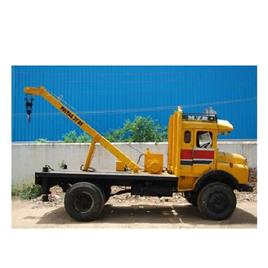 Hydraulic Truck Mounted Crane, Brakes: Air Operated Brakes On All Four Wheels. Power Assisted Parking Brake On Rear Drive Wheels Only