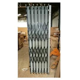 Ifg Collapsible Gates, Finish: Polished