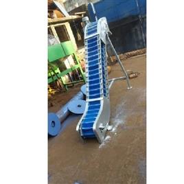 Inclining Conveyor Bucket Elevator, Material: Thermoplastic/Plastic